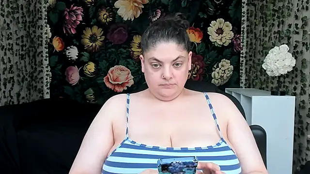Exxxotic_Melons live cam on StripChat