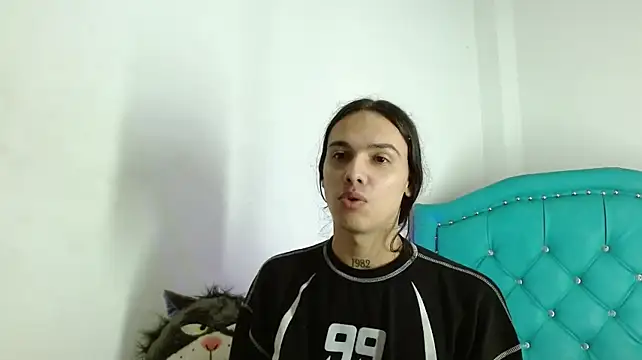Almazz_Hot live cam on StripChat