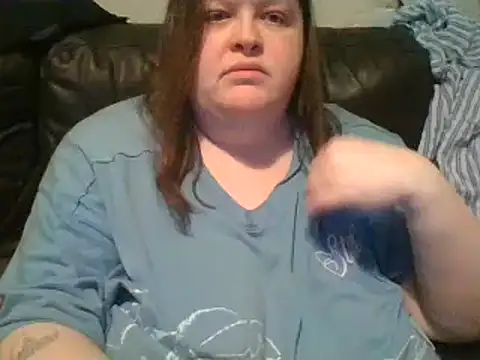 CurvyKirstiesX live cam preview
