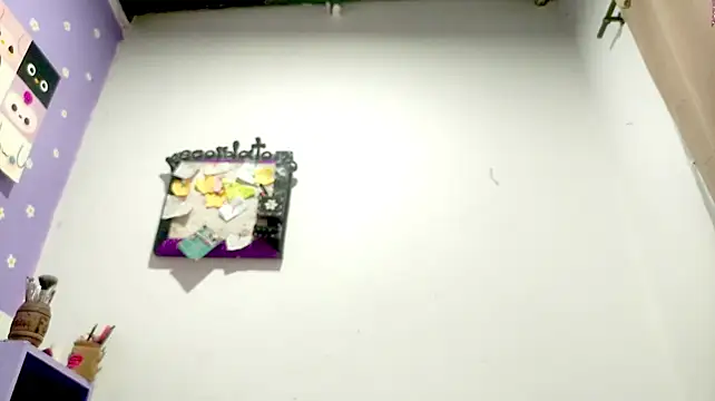PetiteIvoryQueen19
