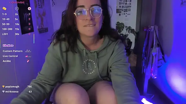 linda_giggle