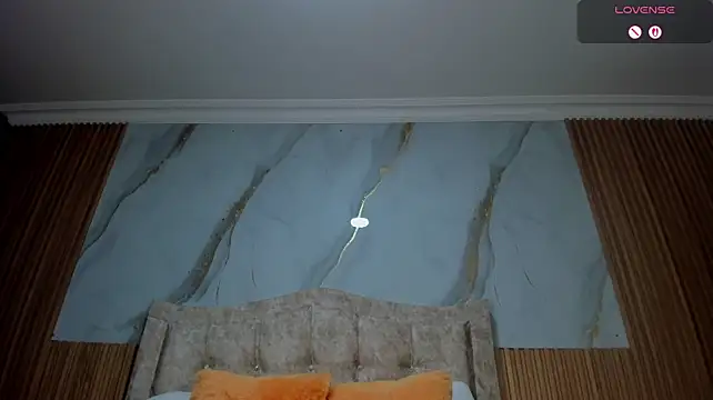 mia_18v