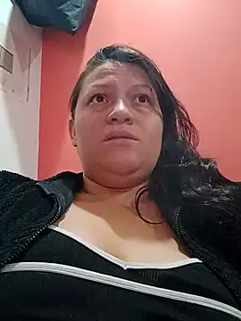Nyla_velvet