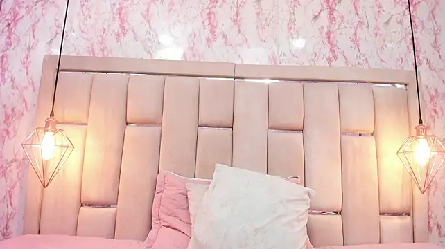 Little_Ariana26