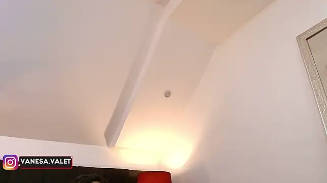VanesaValet live cam on StripChat