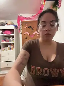 indiegirl666 (F young) - Show boobs