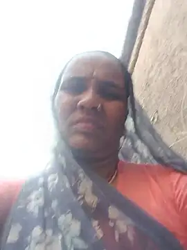 Priya_cutR