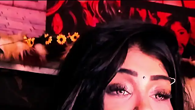 indian_dreamgirl webcam