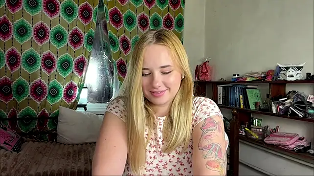 Emma_Ante live cam on StripChat
