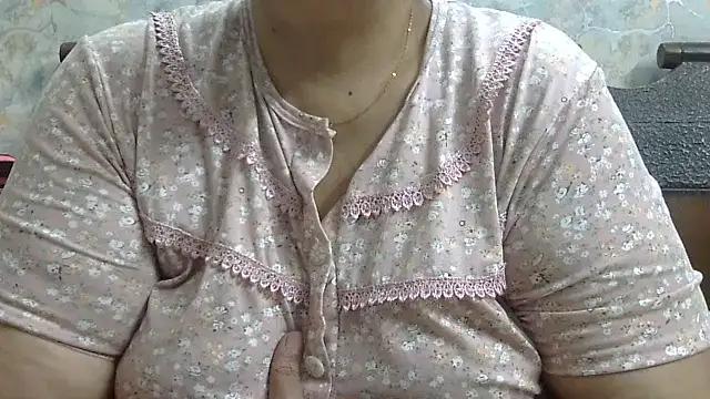 Kavya_XX live cam on StripChat