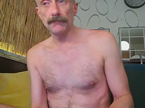 cl0udfuckinGwiThyouruncle