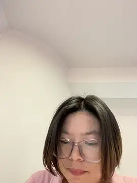suning668 live cam on StripChat