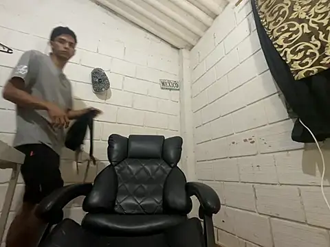 Max_TheHorseDick