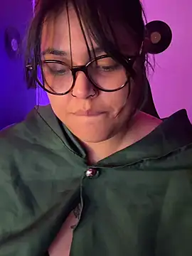 miacanela_xo (F young) - warm me up💦