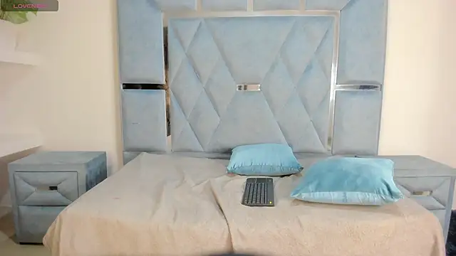 ambarasmx (F teen) - spank her ass 🍑🍑