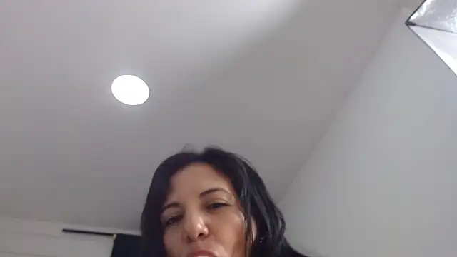 suyayk live cam on StripChat