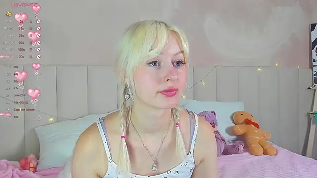 AdeleSilvy live cam on StripChat