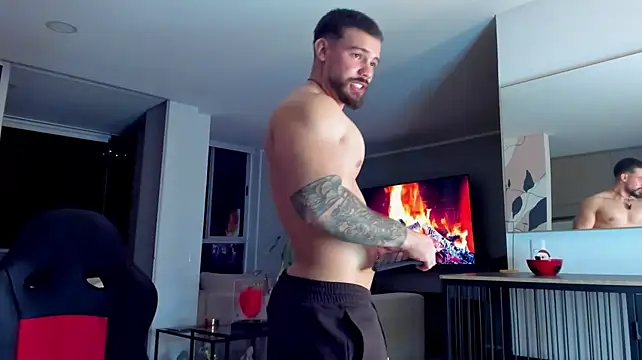 Valenthino_Salvatore live cam on StripChat