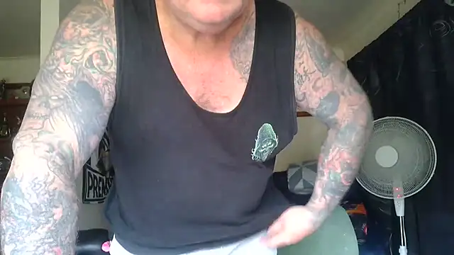KINKYBLUEYES69