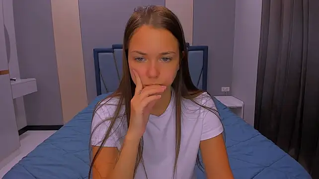 AlexaBarkley live cam on StripChat