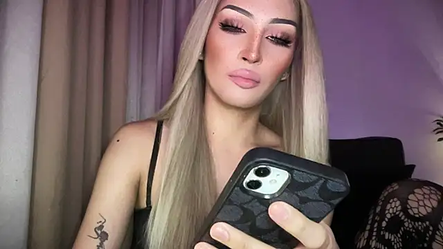 Alicegreenexx live cam on StripChat