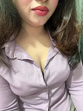 Yours_riya11 live cam preview