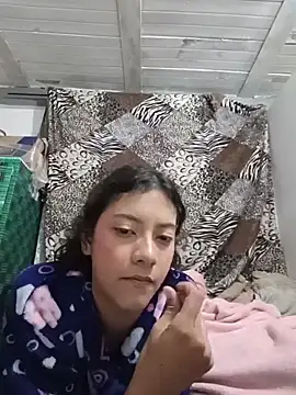 shantallmendy live cam preview