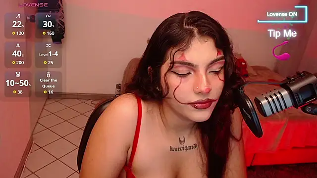 Mia_Lunee