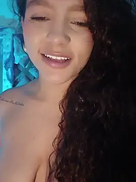 Anahi22