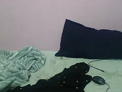 Pinkie_creamy webcam