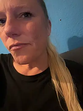 Webcam porno en directo de MoniqueLaFee