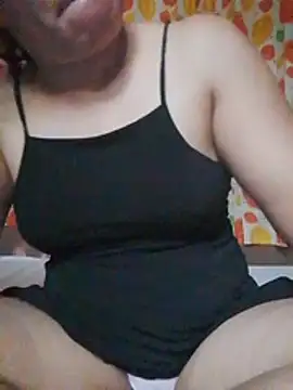sweetieyan19 live cam preview