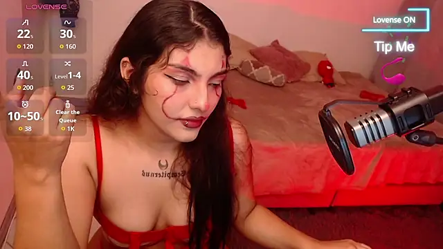Mia_Lunee