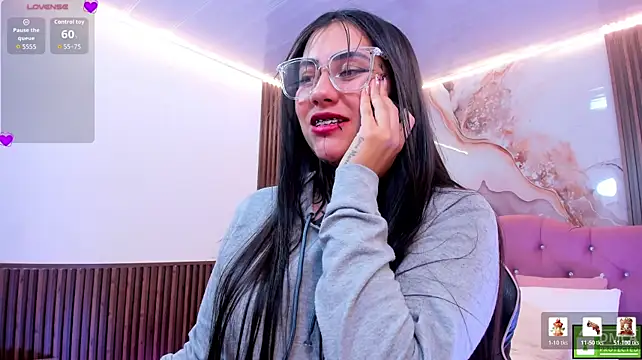 Kiara Tay on Stripchat