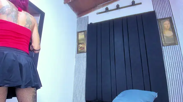 Emily_Collins69 live cam on StripChat