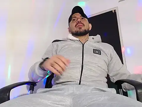 AlphaDripXL_ live cam on StripChat