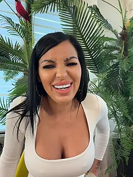 ReynaMorel live cam preview
