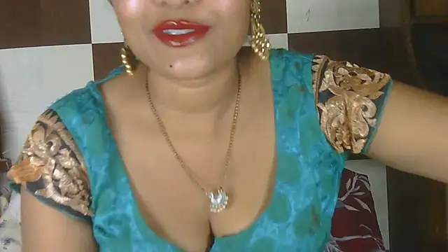 Riyaa-bhabi live cam on StripChat