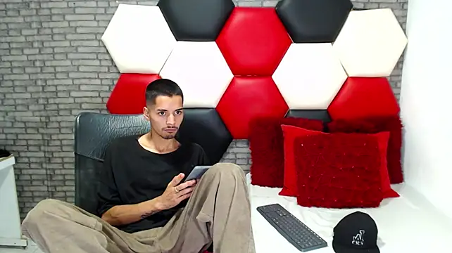 Thristan05 webcam