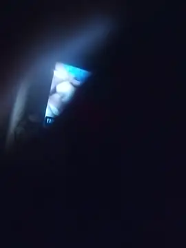 Dawidwi493_ live on Stripchat