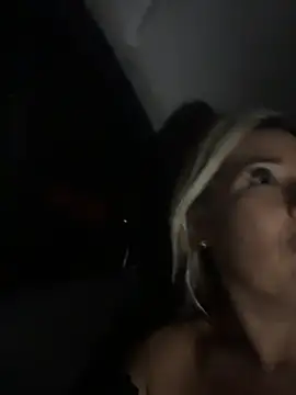 lindinha-sexy live sex cam