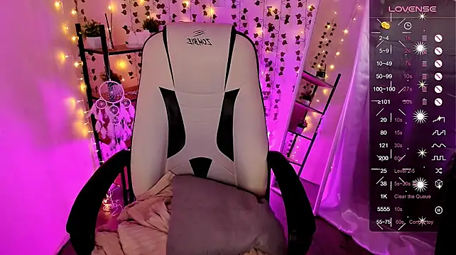 AnyaTaylor_