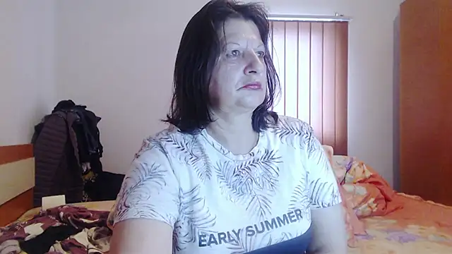ExtasyMature live cam on StripChat