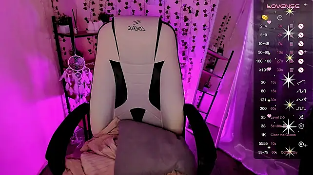 AnyaTaylor_