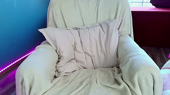 GlowingBlondie