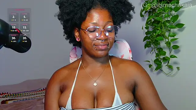 mochakaia live cam on StripChat