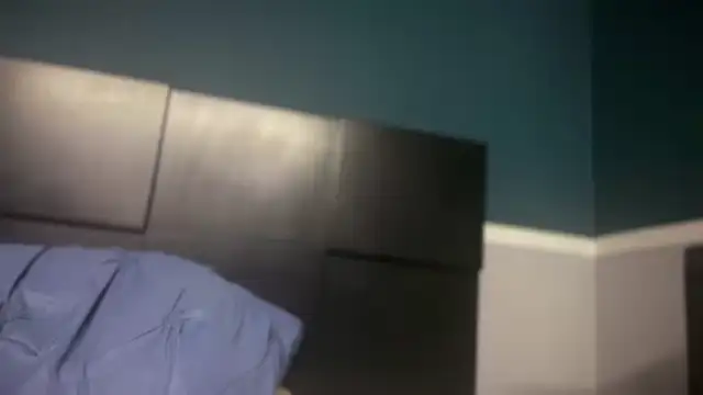 icebergslim281 live cam on StripChat
