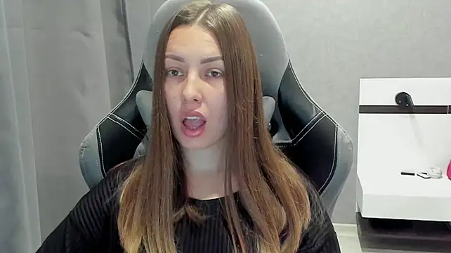 Mia_shy1