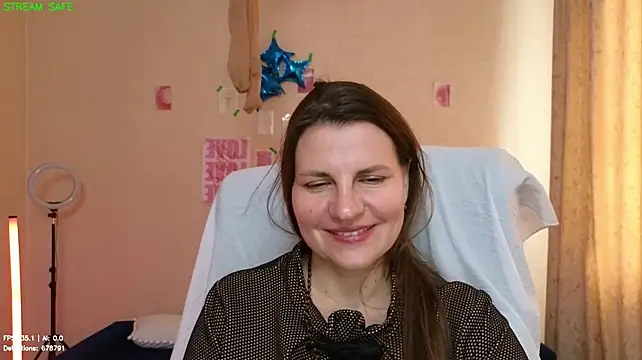 Mirabelle_Velvet