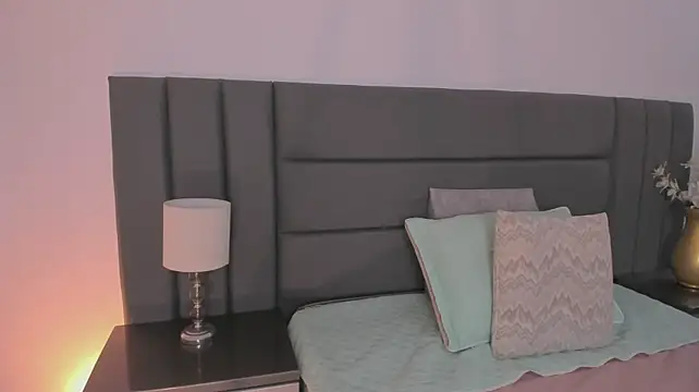 AnnaBroooks